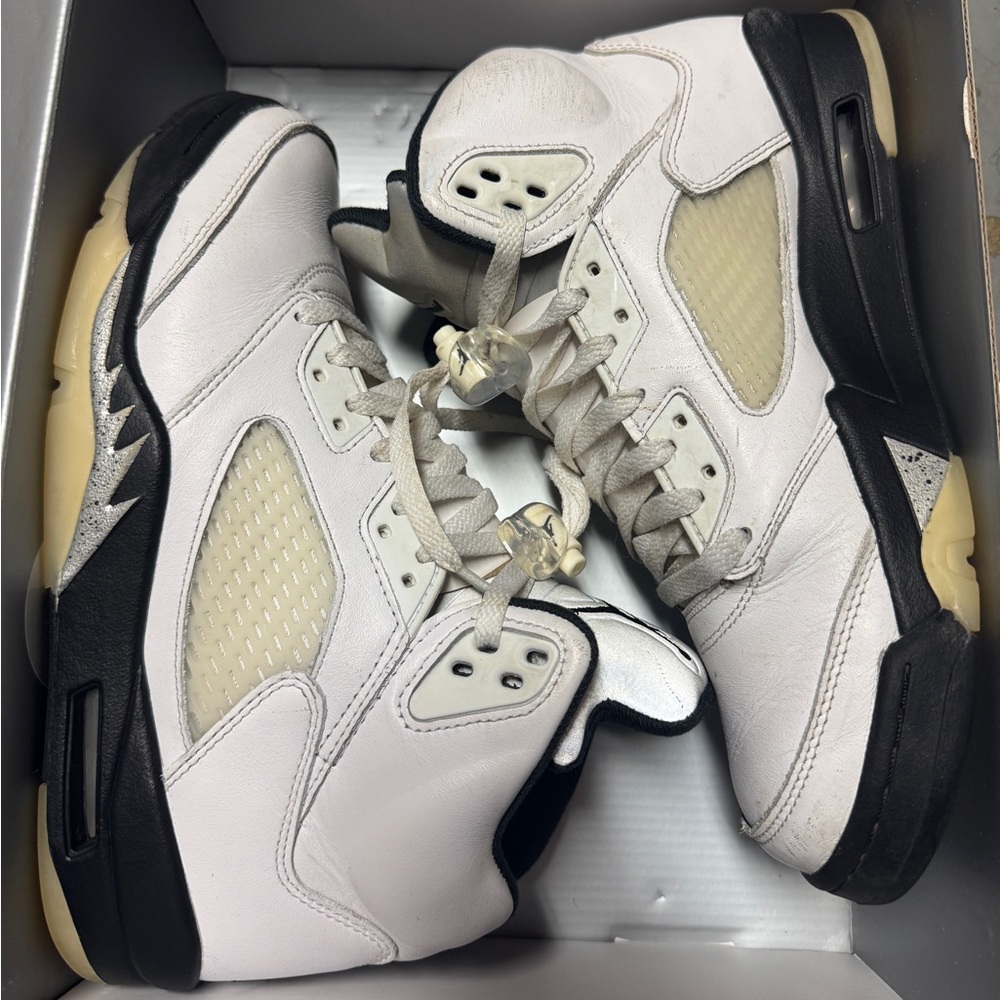 Air Jordan 5 Retro ‘White Black’
